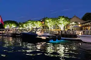 waterfront dining in huntington harbor new york